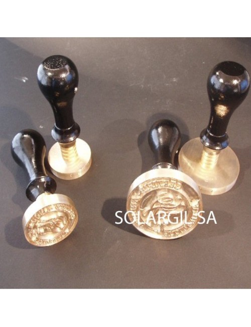 SIGNATURE SUR POINCON LAITON LOGO SIMPLE 