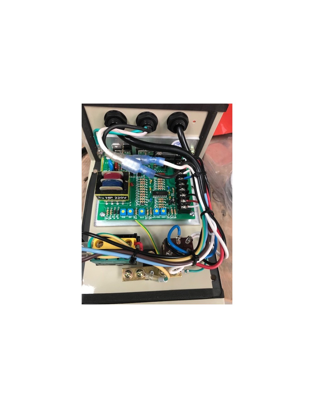 VARIATEUR DE VITESSE POUR TOUR PW-DCT