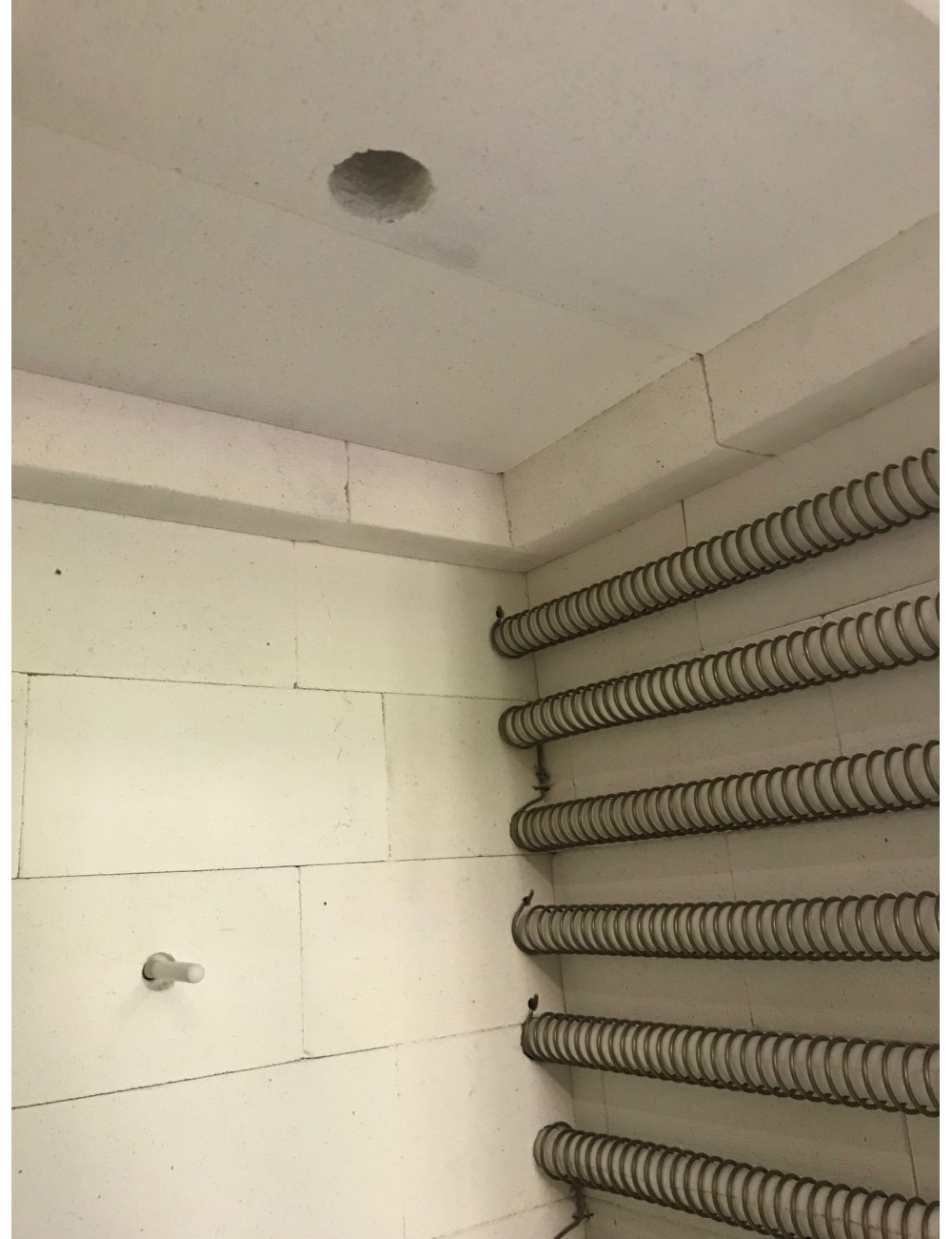 FOUR RSH.200 L-SUR PIEDS-3 FACES CHAUFFANTES 1320°C