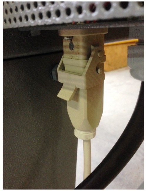 PRISE FEMELLE 8 POLE A SOUDER POUR ATR902