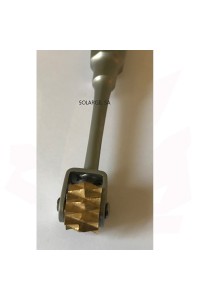 OUTIL INOX DE 16.5 CM ROULETTE BRONZE LARG.1 CM