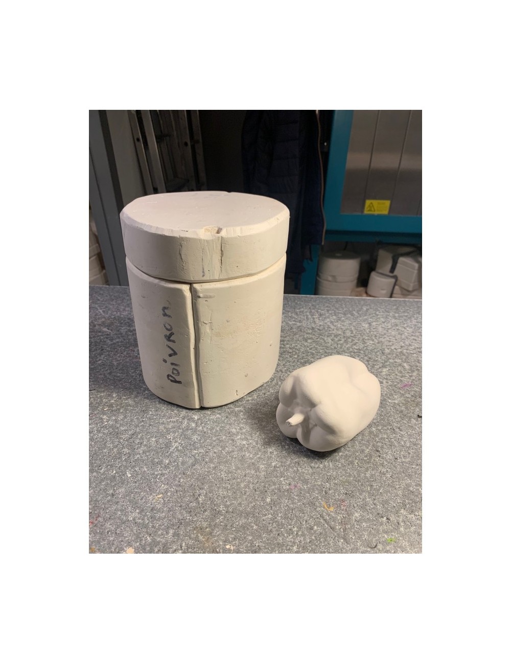 MOULES DE COULAGE pour barbotine - Bergerac (24)