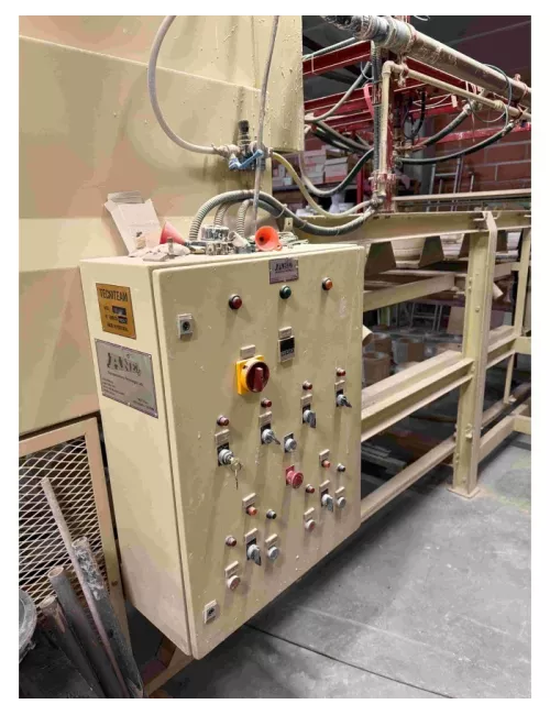 MACHINE À COULER AVEC 42 BALANCELES ET SON CARROUSEL (49 - Montrevault sur Evre)