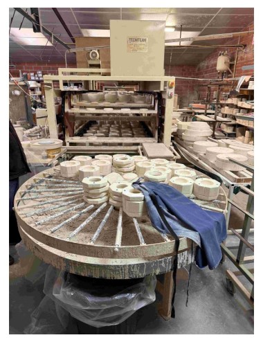 MACHINE À COULER AVEC 42 BALANCELES ET SON CARROUSEL (49 - Montrevault sur Evre)