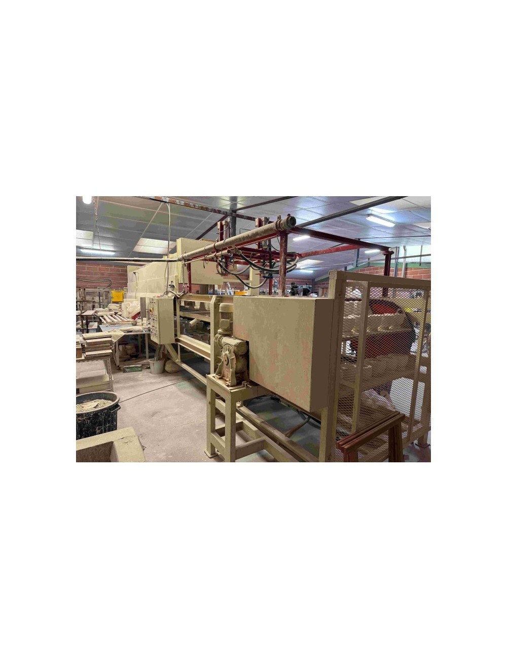 MACHINE À COULER AVEC 42 BALANCELES ET SON CARROUSEL (49 - Montrevault sur Evre)