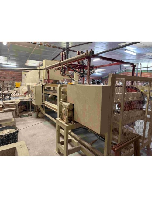 MACHINE À COULER AVEC 42 BALANCELES ET SON CARROUSEL (49 - Montrevault sur Evre)