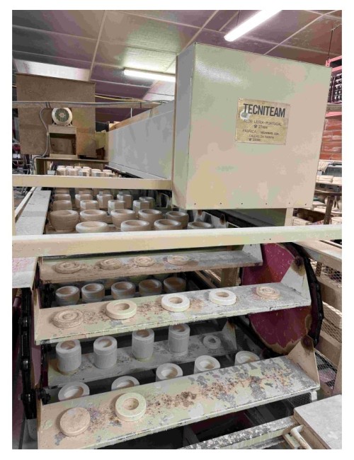 MACHINE À COULER AVEC 42 BALANCELES ET SON CARROUSEL (49 - Montrevault sur Evre)