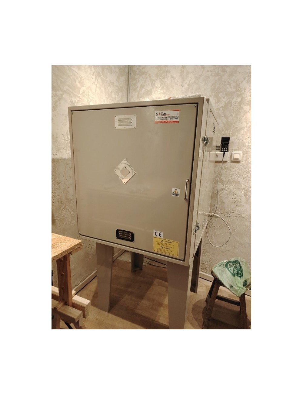 FOUR électrique monophasé 70 L (à Vence - 06140)