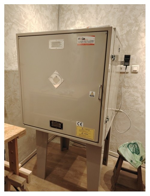 FOUR électrique monophasé 70 L (à Vence - 06140)