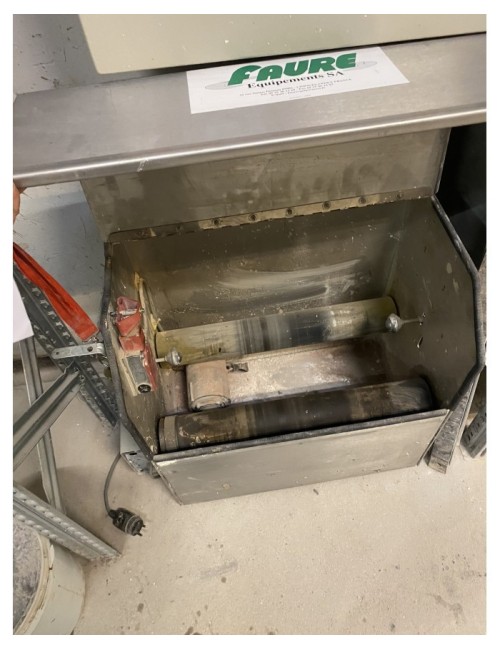 BROYEUR À JARRES, marque Faure (Paris - 03)