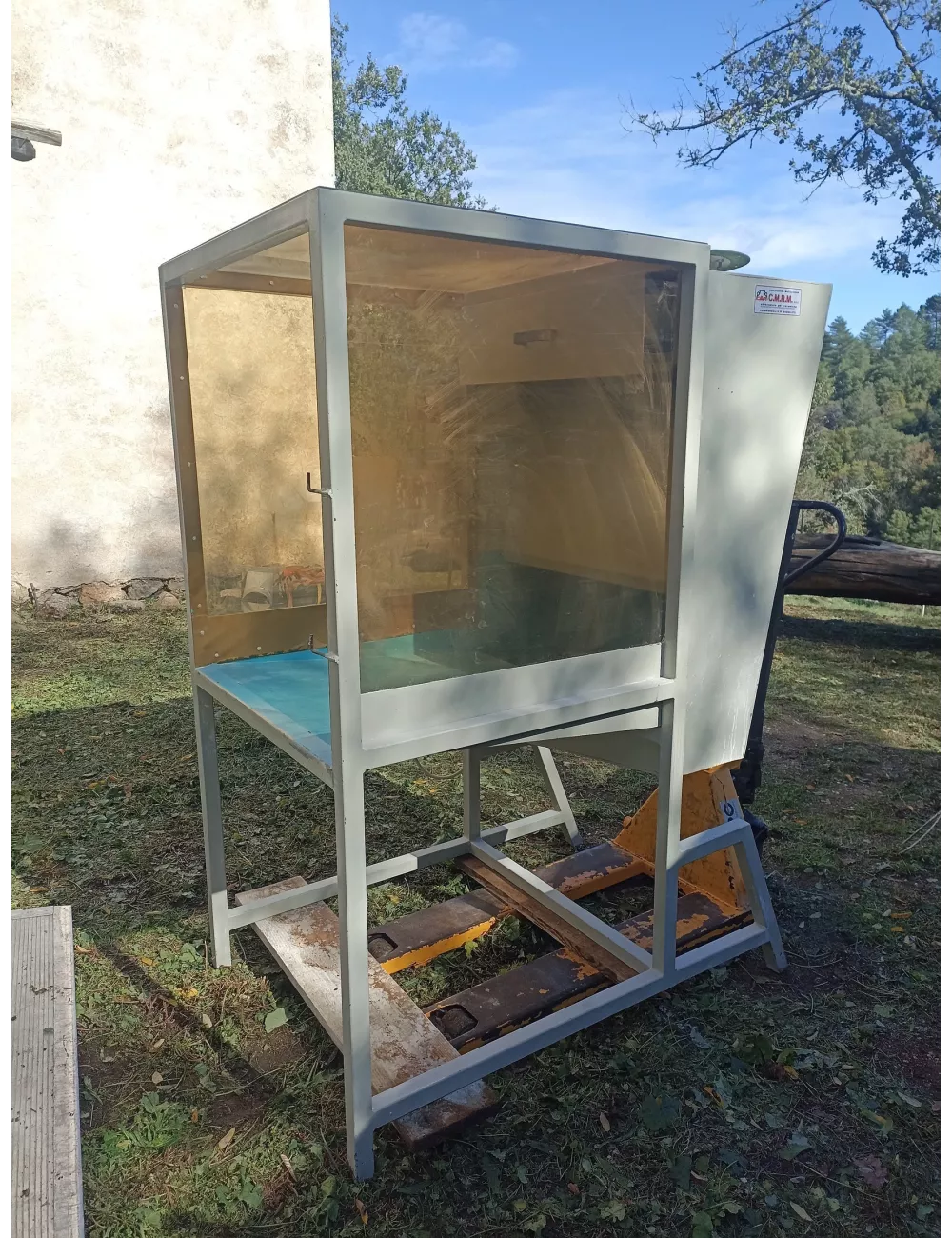 CABINE D'ÉMAILLAGE avec rideau d'eau et aspiration (30 - Lasalle)