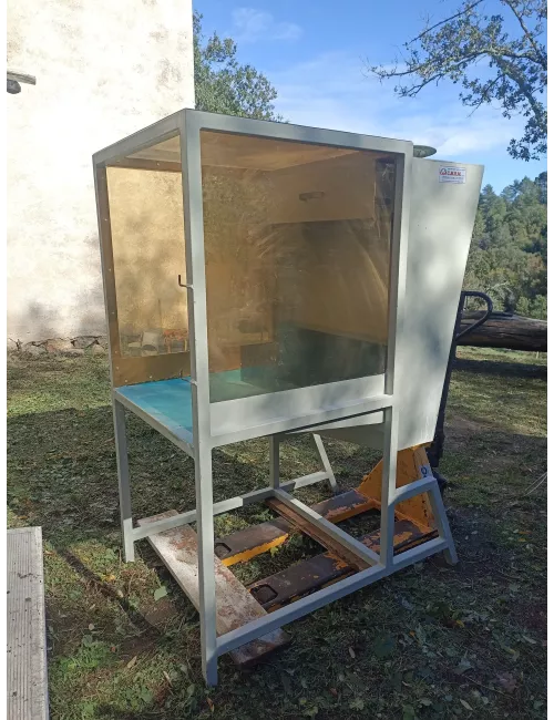 CABINE D'ÉMAILLAGE avec rideau d'eau et aspiration (30 - Lasalle)