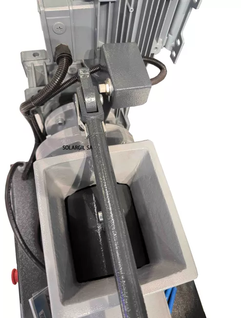 BOUDINEUSE T EN ALUMINIUM ET INOX AVEC VIDE 300 KG/H SEMI-INDUSTRIEL